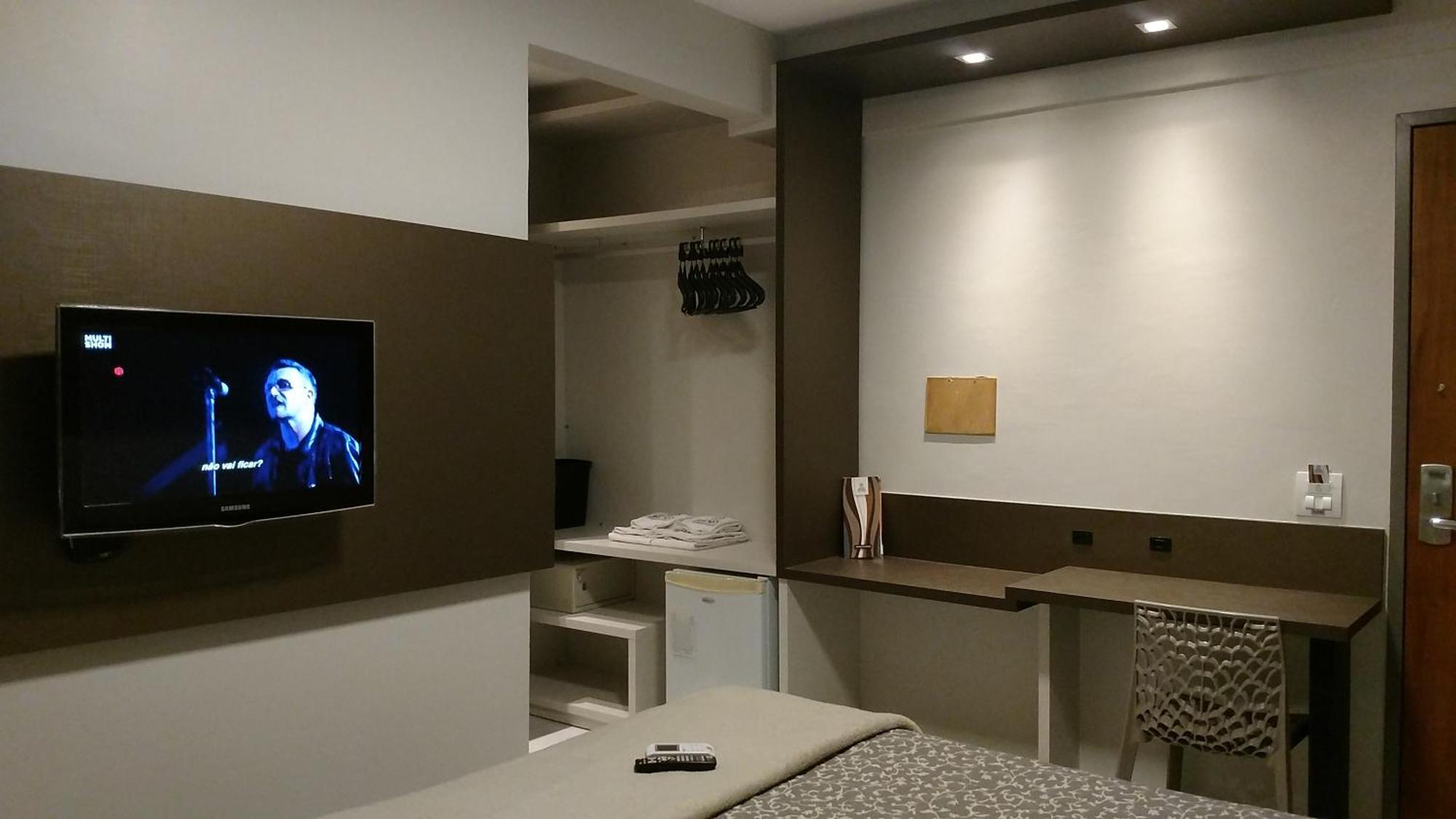 Hotel Palmas Executivo Balneário Camboriú Habitación foto